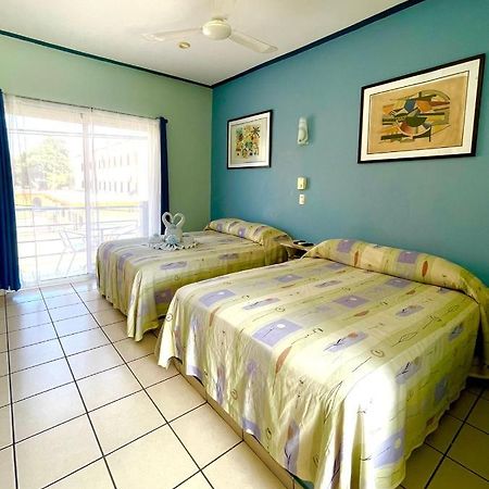 Hotel Terraza Inn 瓜亚比托斯 外观 照片